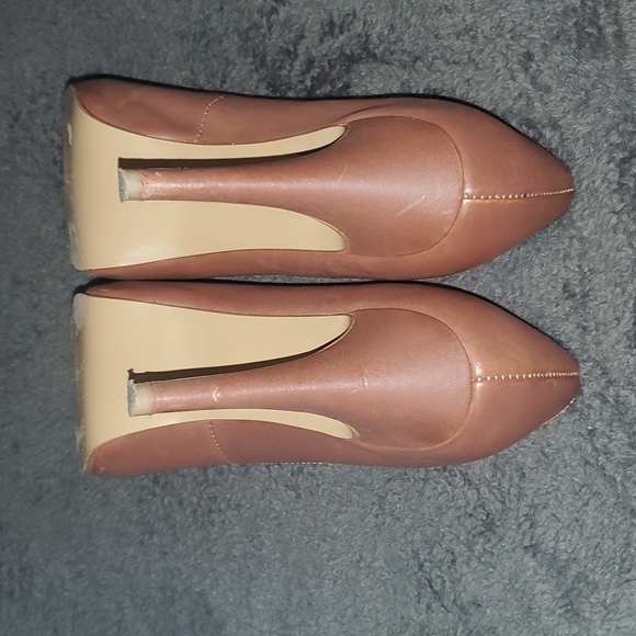 CHRISTIN MICHAELS PEEP TOE PUMPS - Picture 3 of 3